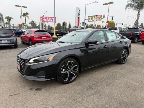 New 2025 Nissan Altima 2.5 SR w/ SR Premium Package image 3