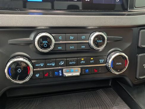 Certified 2024 Ford F250 Platinum AWD/4WD image 28