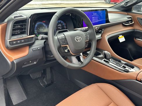 New 2026 Toyota Crown Signia Limited image 19