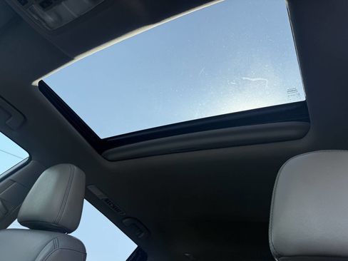 Used 2018 Toyota Highlander XLE image 25