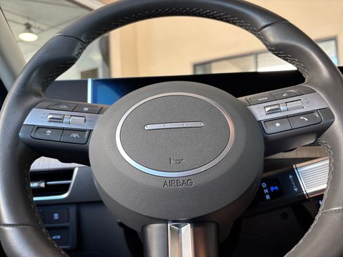 Used 2025 Hyundai Sonata SEL FWD image 29