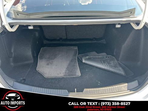 Used 2017 Chevrolet Malibu LT image 15