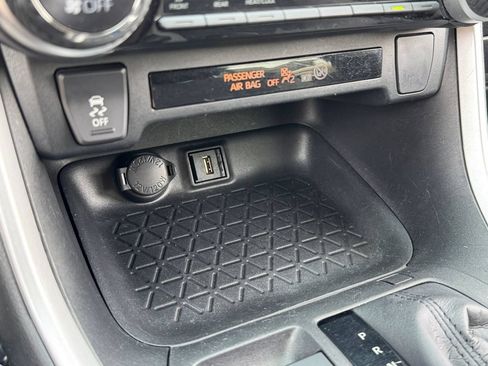 Certified 2022 Toyota RAV4 XLE w/ Carpet Mat Package (TMS) AWD/4WD image 24