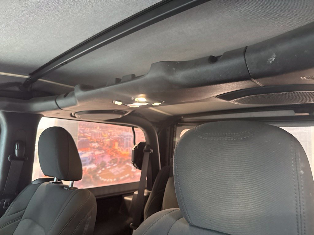 Used 2019 Jeep Wrangler Sport AWD/4WD image 16