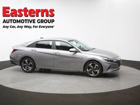 Used 2023 Hyundai Elantra SEL w/ Convenience Package FWD image 41