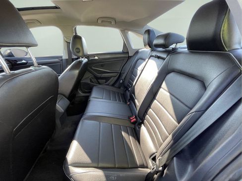 Used 2024 Volkswagen Jetta SE FWD image 14