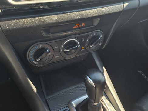 Used 2014 MAZDA MAZDA3 i Sport image 24