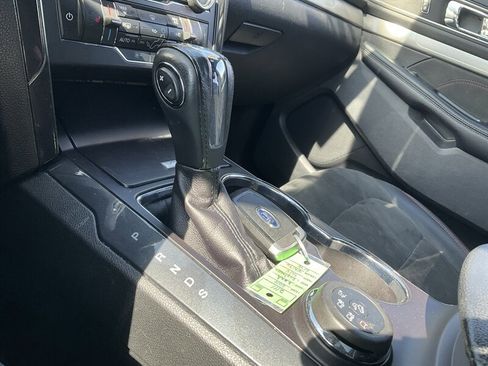 Used 2018 Ford Explorer XLT w/ Equipment Group 202A image 40