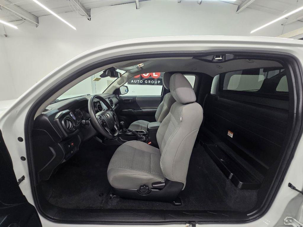 Used 2022 Toyota Tacoma SR RWD image 15