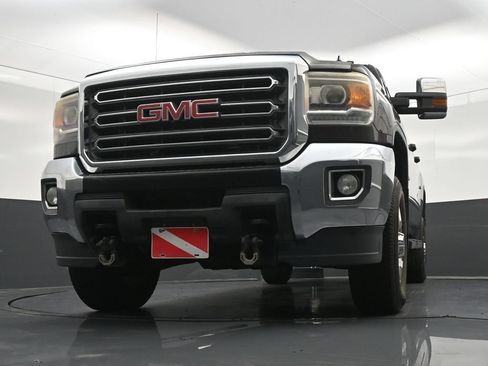 Used 2016 GMC Sierra 2500 SLE w/ SLE Preferred Package AWD/4WD image 30