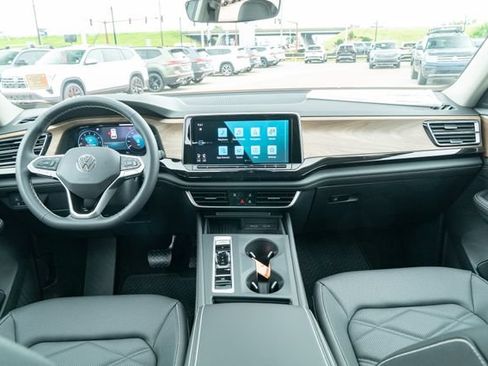 New 2026 Volkswagen Atlas SE FWD image 31
