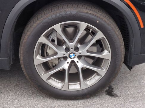Used 2021 BMW X5 xDrive45e w/ Parking Assistance Package AWD/4WD image 13