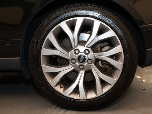 Used 2019 Land Rover Range Rover HSE image 24