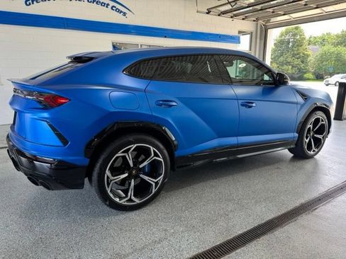 Used 2021 Lamborghini Urus AWD/4WD image 10