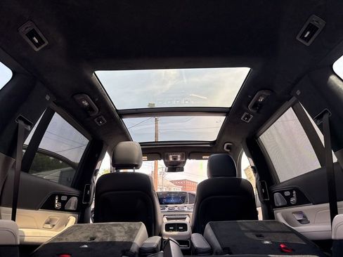 New 2025 Mercedes-Benz GLS 63 AMG 4MATIC image 31