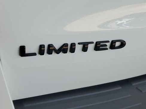 Used 2023 Ford Expedition Limited image 8