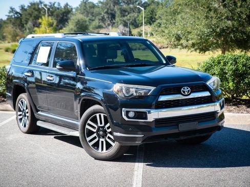 Used 2014 Toyota 4Runner Limited image 1