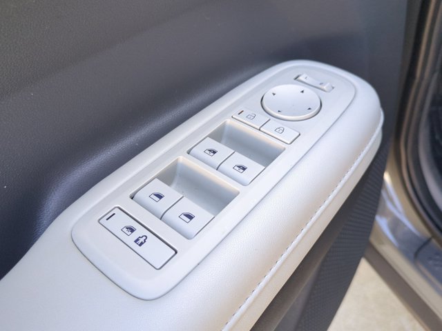 Used 2025 Hyundai Santa Fe SEL FWD image 11
