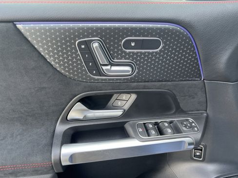 Certified 2024 Mercedes-Benz GLB 250 image 17