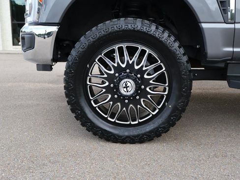 Used 2023 Ford F350 Lariat w/ Chrome Package AWD/4WD image 19