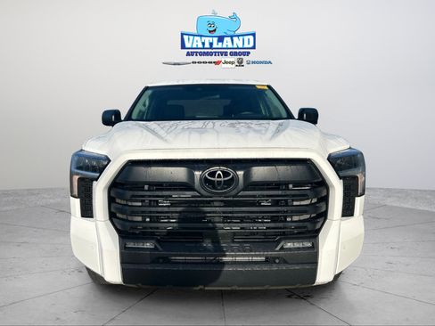 Used 2024 Toyota Tundra SR5 w/ SR5 Premium Package AWD/4WD image 8