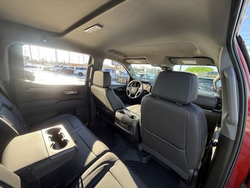 Used 2024 Chevrolet Silverado 1500 LT Trail Boss w/ LT Trail Boss Premium Package image 30