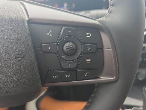 New 2026 Nissan Sentra SV w/ SV Convenience Package FWD image 9