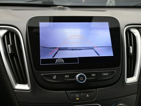 Used 2023 Chevrolet Malibu LT image 18