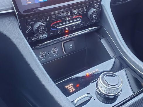 New 2025 Jeep Grand Cherokee Limited image 13