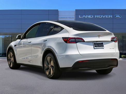 Used 2023 Tesla Model Y Long Range AWD/4WD image 6