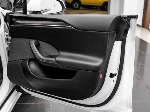 Used 2023 Tesla Model S image 41
