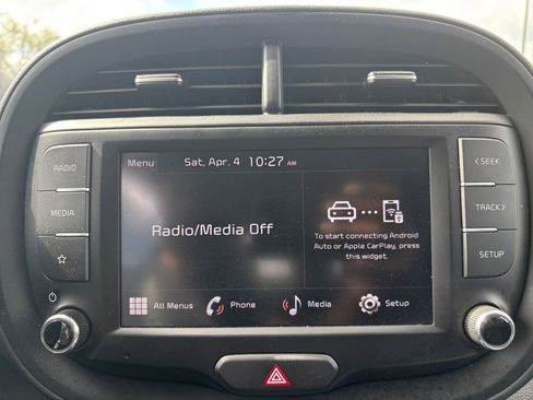 Used 2025 Kia Soul LX w/ LX Technology Package image 20