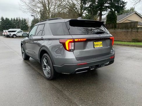 New 2026 Ford Explorer ST-Line w/ ST-Line Street Pack image 3