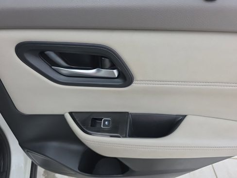 Used 2023 Nissan Rogue SL w/ SL Premium Package image 17