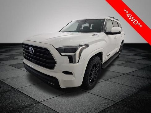 Certified 2024 Toyota Sequoia SR5 AWD/4WD image 3