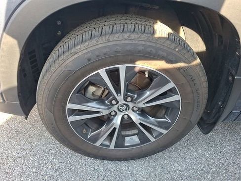 Used 2018 Toyota Highlander Plus image 3