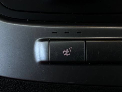 Used 2026 Kia Carnival FWD image 24