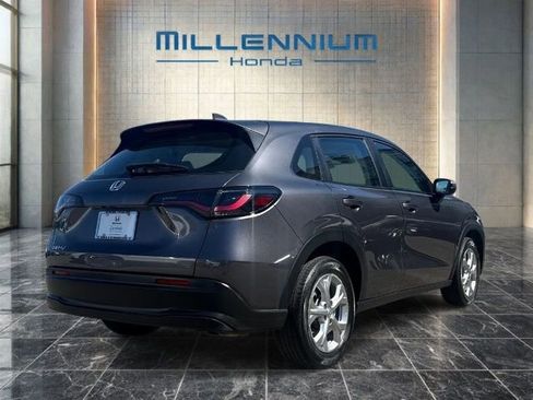 Used 2023 Honda HR-V LX image 16