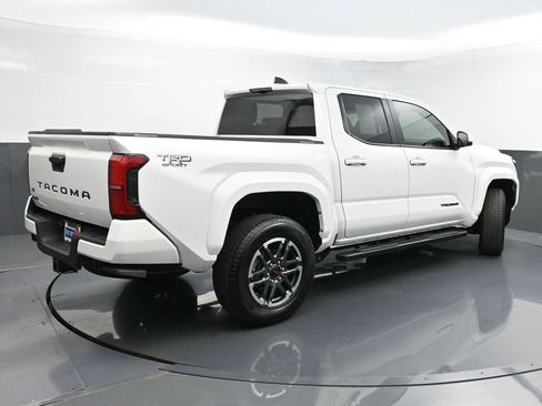 Used 2024 Toyota Tacoma TRD Sport AWD/4WD image 22