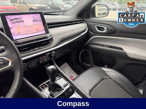 Used 2024 Jeep Compass Latitude AWD/4WD image 27