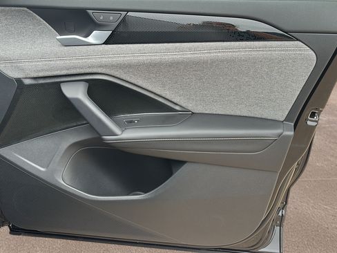 New 2026 Volkswagen Tiguan S AWD/4WD image 10