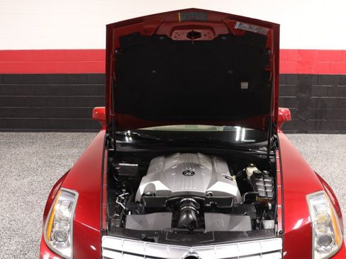 Used 2005 Cadillac XLR RWD image 14