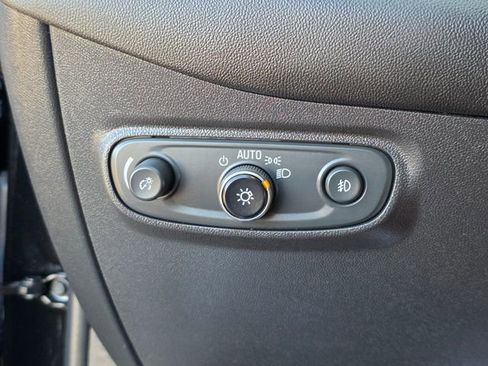 Used 2023 Chevrolet Equinox Premier image 43