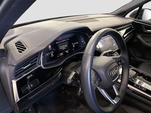 Certified 2025 Audi Q7 3.0T Premium Plus w/ Premium Plus Package AWD/4WD image 9