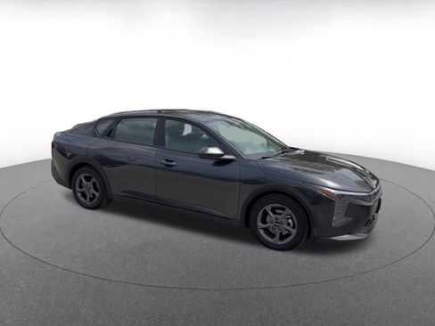 Used 2025 Kia K4 FWD image 2