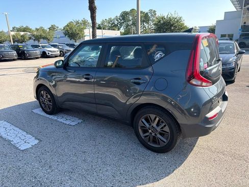 Used 2021 Kia Soul S FWD image 8