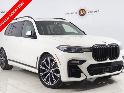 Used 2022 BMW X7 M50i image 1