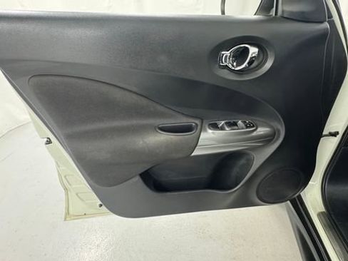 Used 2011 Nissan Juke SV FWD image 18