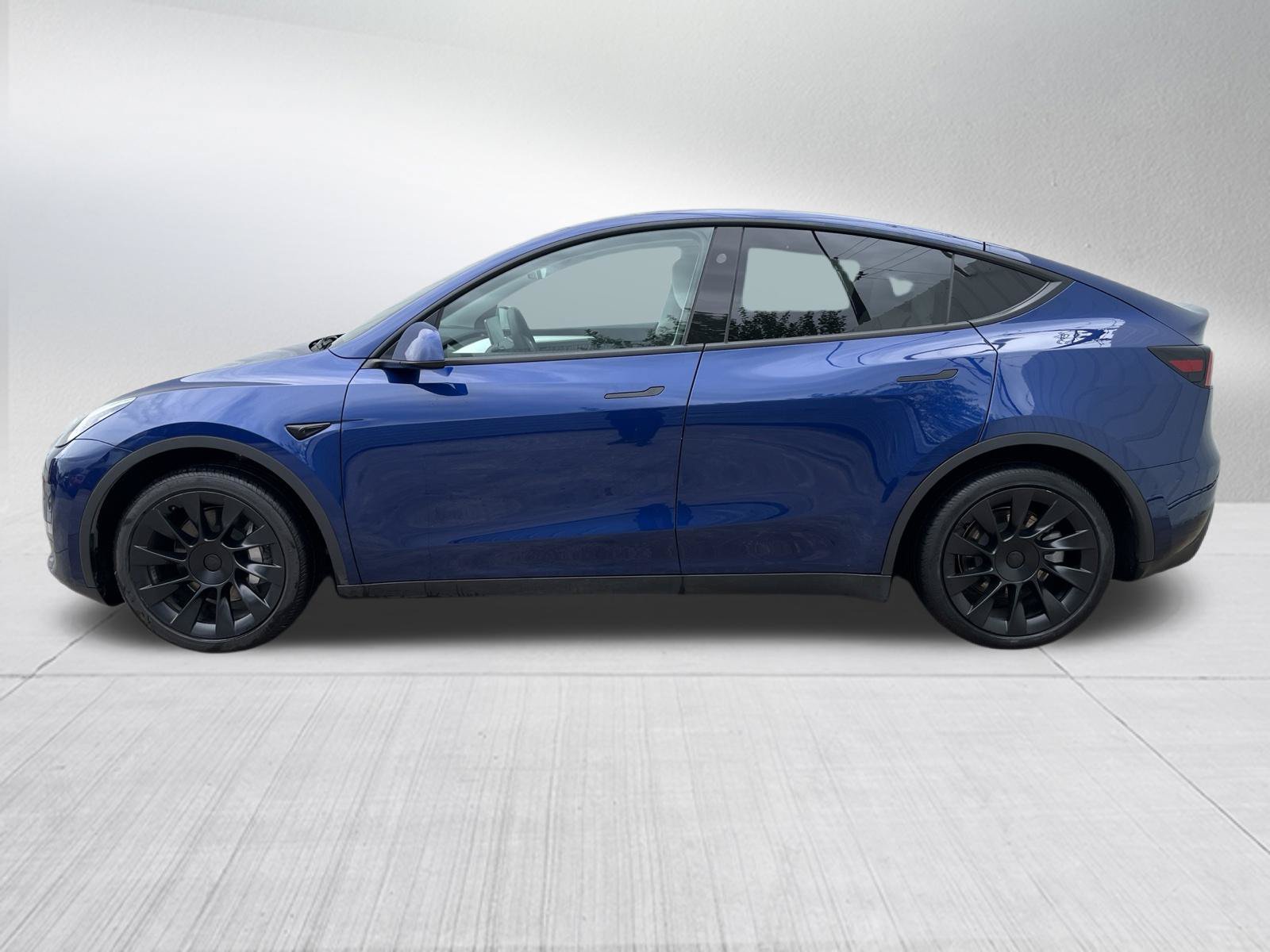 Used 2024 Tesla Model Y 2WD image 6