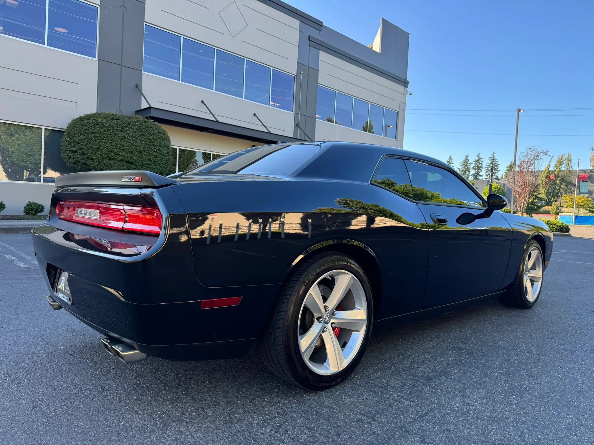 Used 2008 Dodge Challenger SRT8 RWD image 10